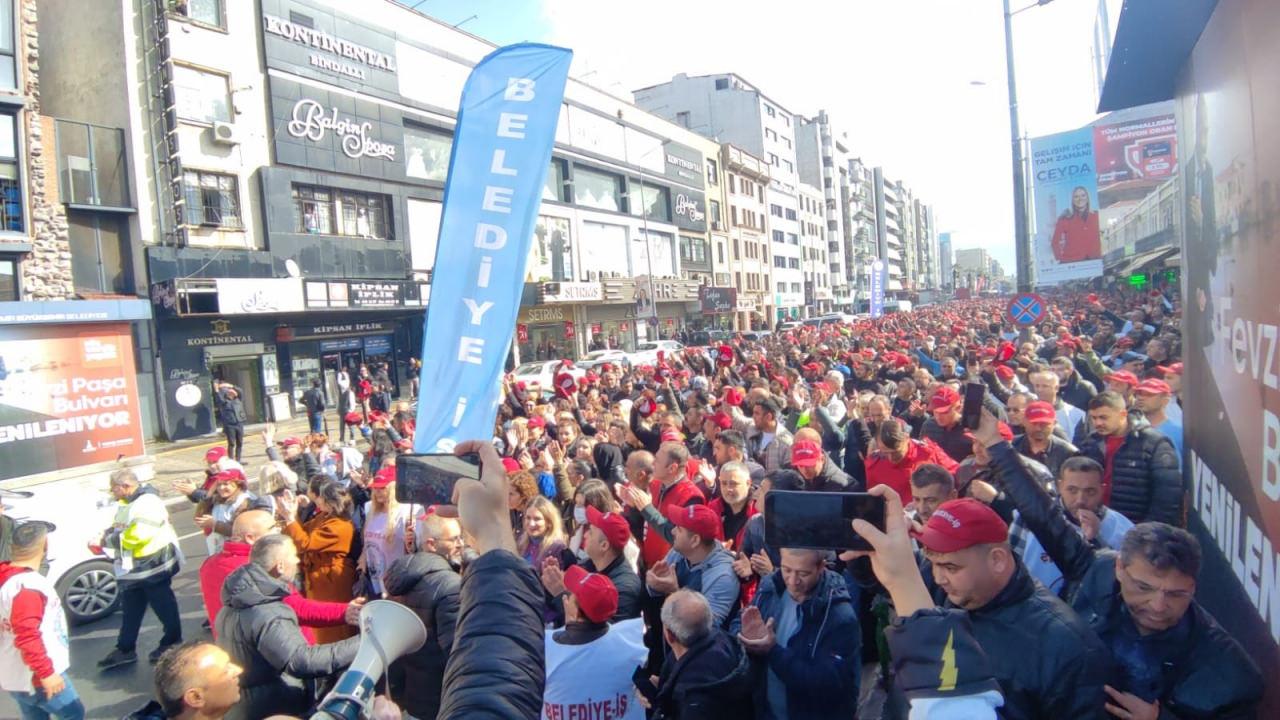 CHP'li İzmir Büyükşehir'de 'zam' krizi: Yüzlerce işçi iş bıraktı