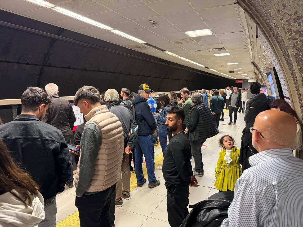 Üsküdar-Samandıra Metro Hattı'ndaki aksaklık 40 saattir çözülemedi