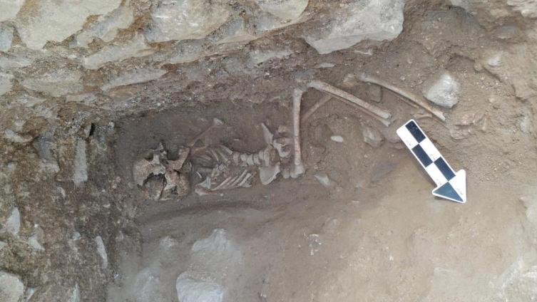 4 bin 200 yıllık zombi mezarı bulundu
