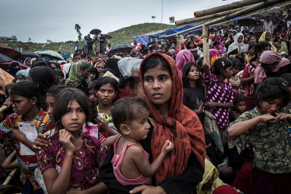 Myanmar yine karıştı! Arakanlı Müslümanlar Bangladeş sınırına sığınıyor