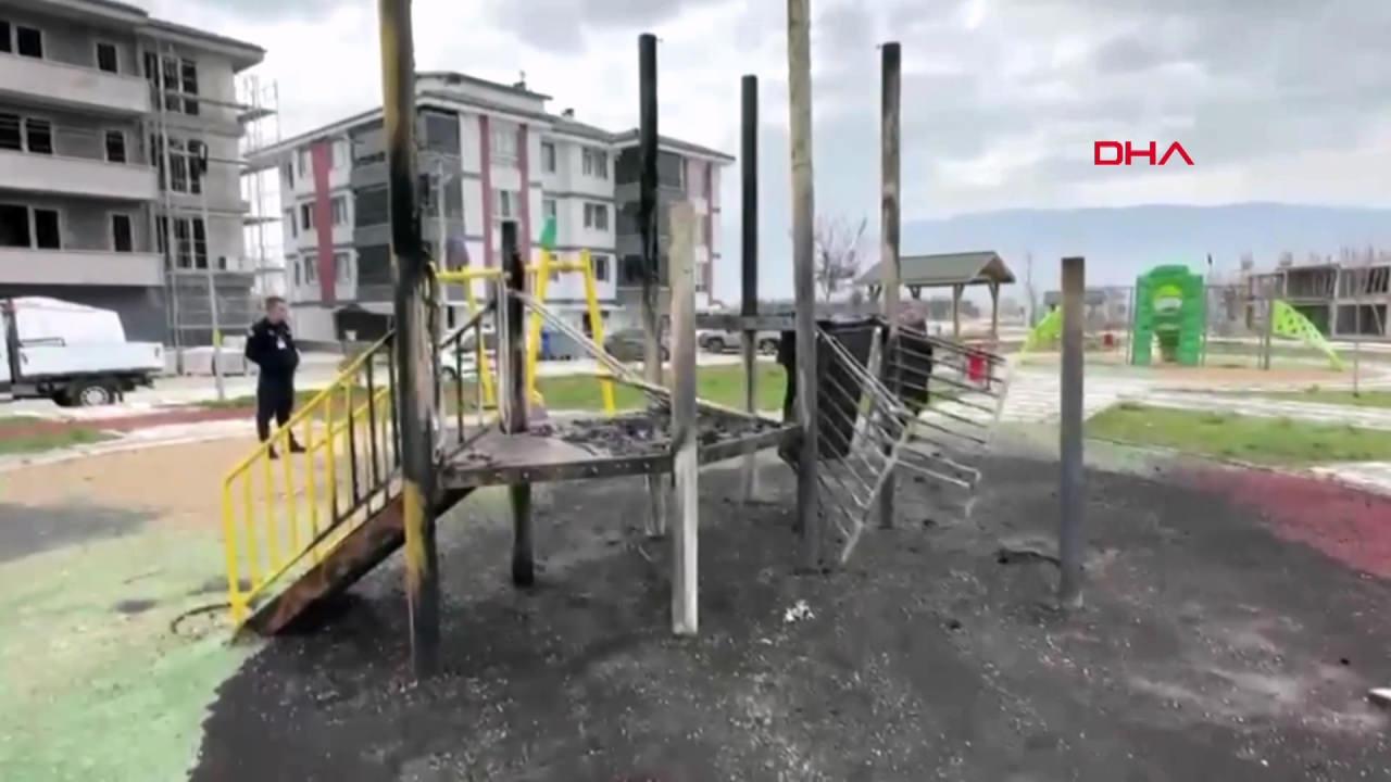 Bolu'da çocuk parkı kundaklandı... 'Bunu yapan vatan hainidir'
