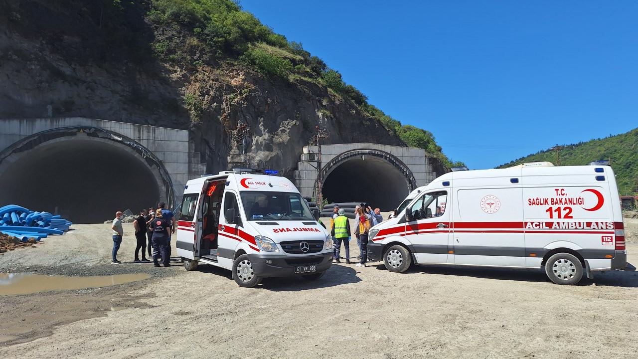 Trabzon’da tünel inşaatında iskele çöktü! Yaralılar var
