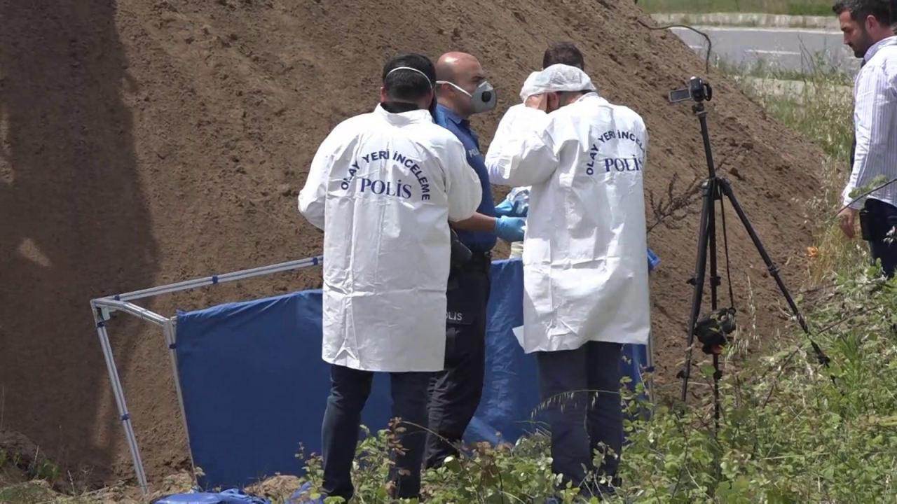 Kepçe operatörü kazı sırasında ceset buldu: Korkunç detay!