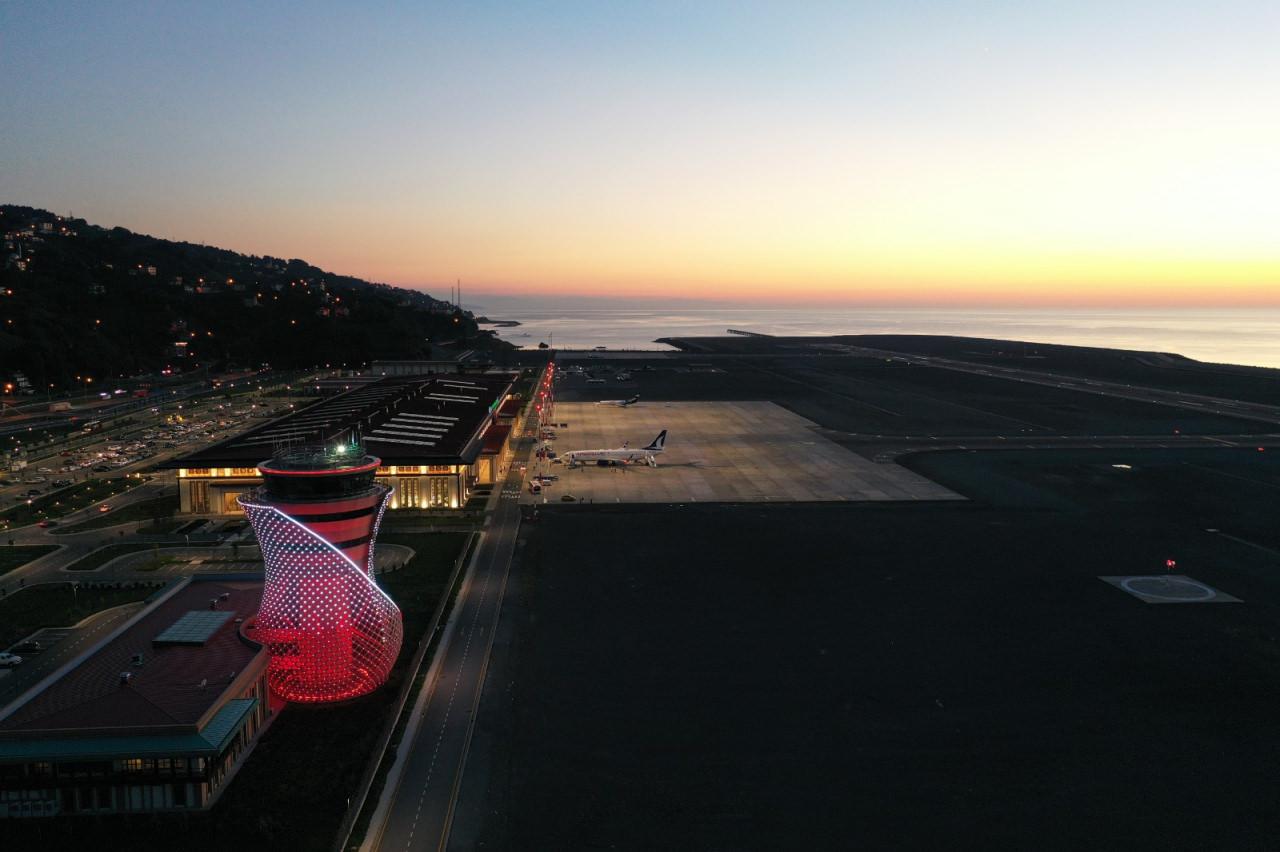 Rize-Artvin Havalimanı'nı 2 yılda yaklaşık 2 milyon yolcu kullandı