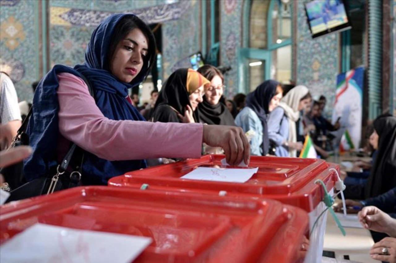 İran'daki seçimde ilk sonuçlar geldi! 500 bin oy fark var