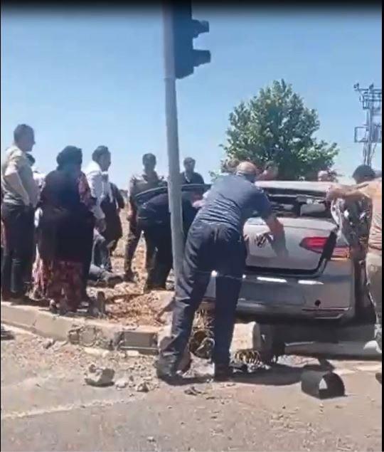 Mardin’de TIR ile otomobil çarpıştı: 1'i ağır, 6 yaralı
