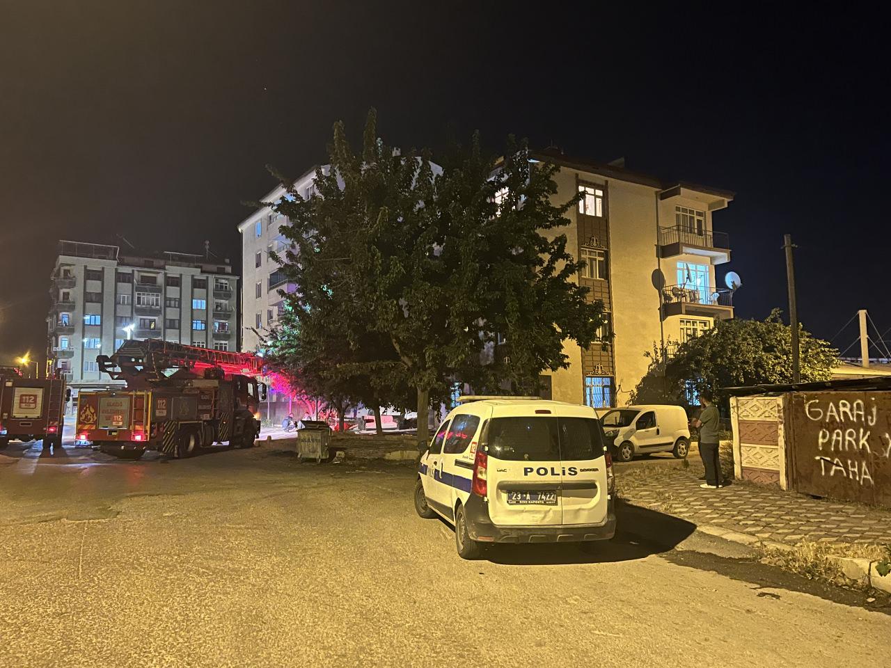 Elazığ'da hareketli gece: Anne ve babasını dövdü, polise pompalı tüfekle direndi!