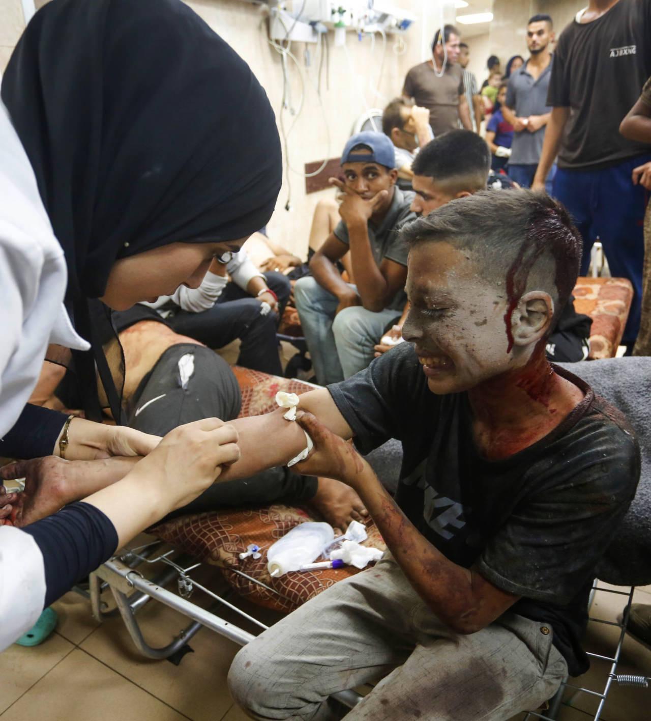 İsrail'in Gazze Şeridi'ne düzenlediği saldırılarda 15 bin 821 çocuk öldürüldü