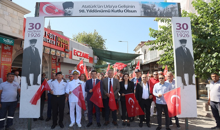 Atatürk’ün Urla’ya gelişinin yıldönümü coşkuyla kutlandı - Son Dakika Türkiye,Cumhuriyet'in Egesi Haberleri | Cumhuriyet