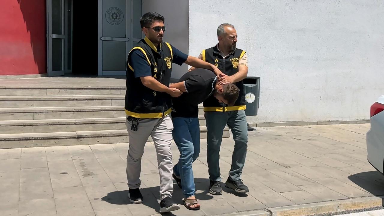 Adana'da korku dolu anlar! Benzinciye maske ve silahla girdiler: 'Bu bir soygundur'