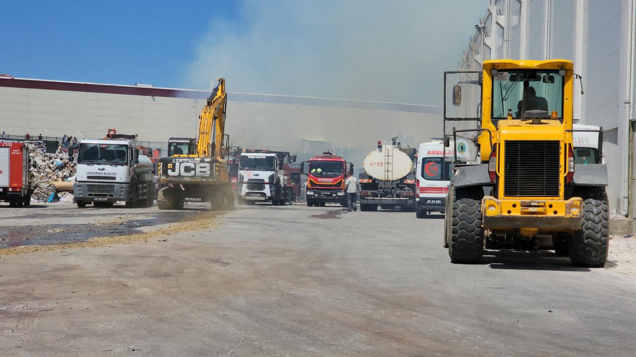 Zonguldak'ta kağıt fabrikasında yangın!