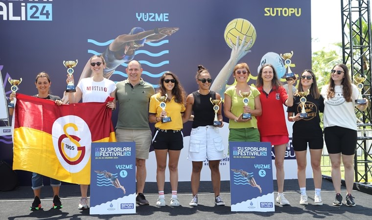 İstanbul, Su Sporları Festivali ile hem yarıştı hem serinledi - Son Dakika Spor Haberleri | Cumhuriyet