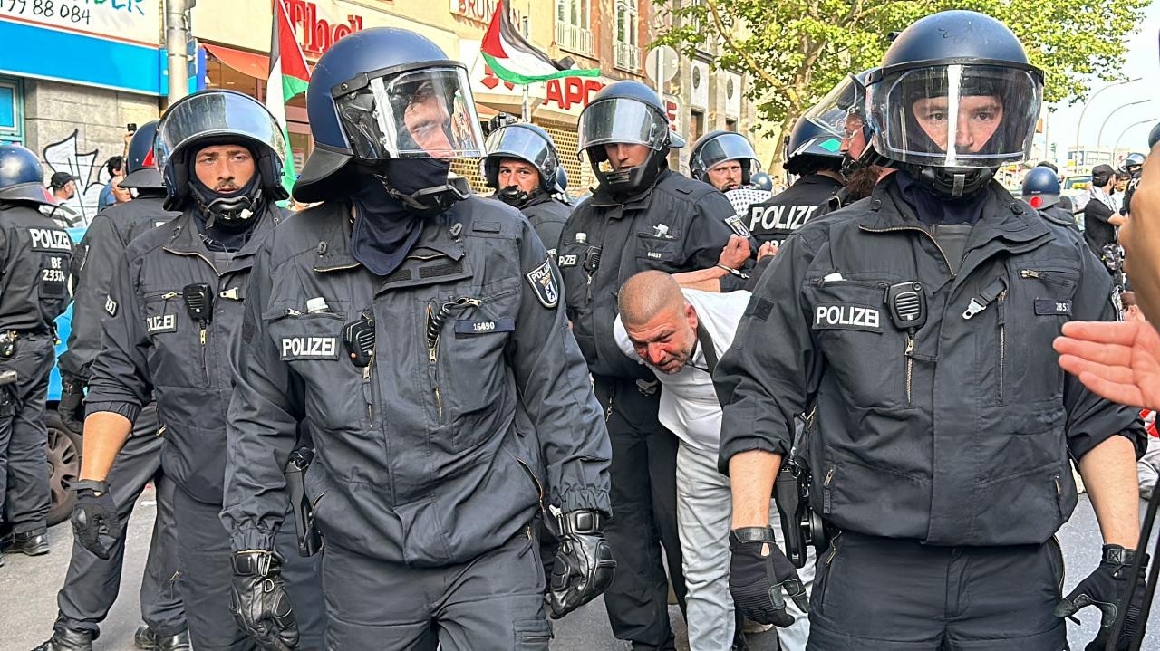 Almanya'da skandal! Çok sayıda kişi gözaltına alındı