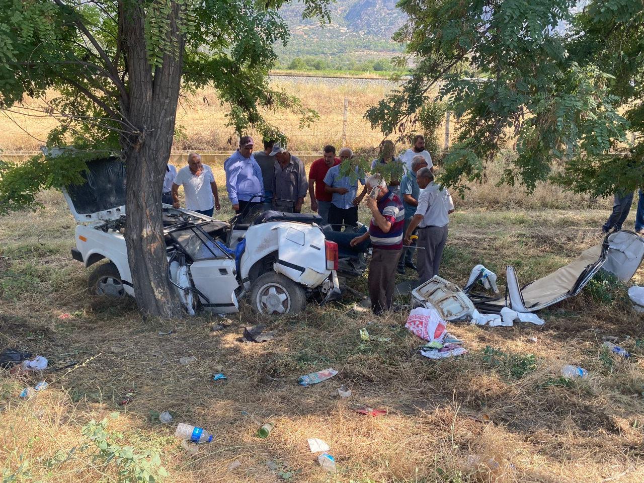 Denizli’de feci kaza: 1 vatandaş öldü, 1 yaralı