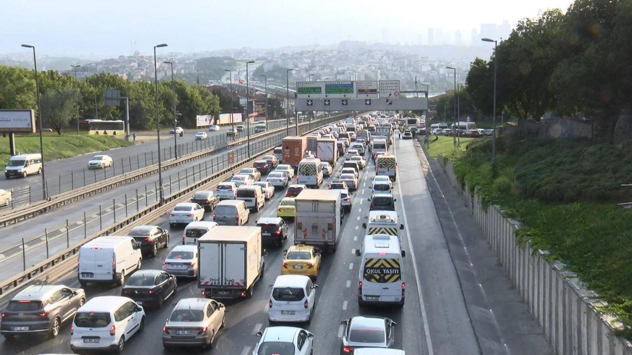 Haliç Köprüsü'nde çalışma: Trafik Bahçelievler'e kadar uzadı!