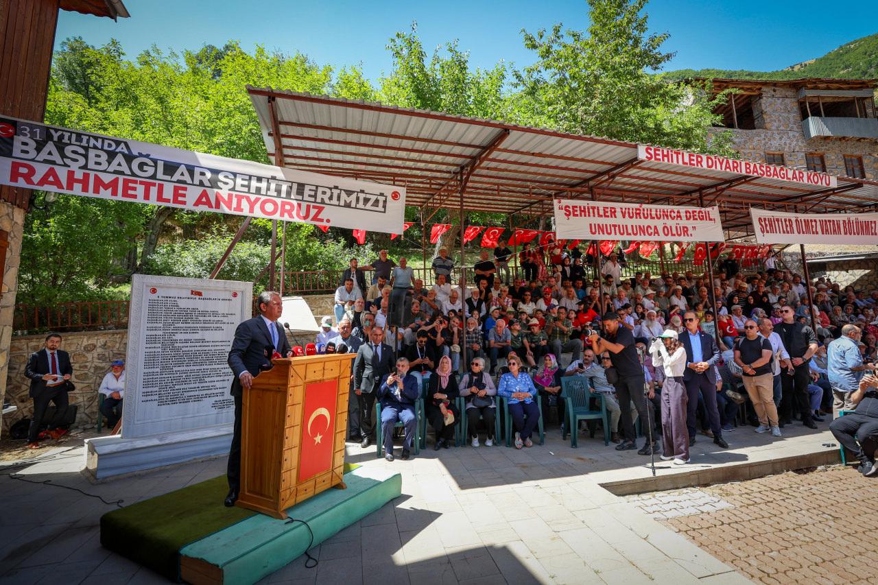 Özgür Özel Başbağlar'daki anma töreninde konuştu: Rastgele değildi