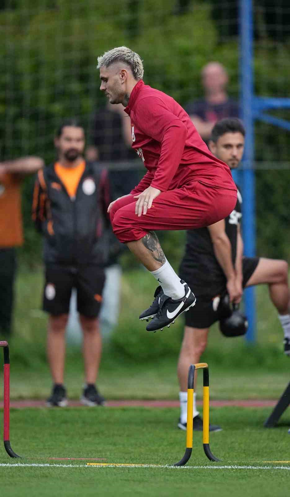 Galatasaray, yeni sezon hazırlıklarını sürdürdü