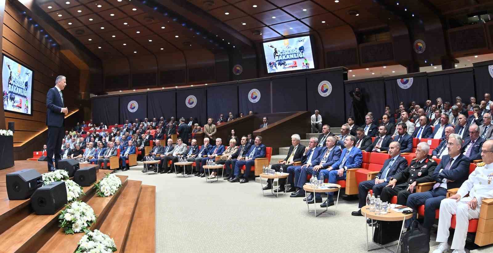 Çerkezköy Ticaret ve Sanayi Odası Yönetim Kurulu Başkanı Çetin, TOBB’daki toplantıda taleplerini dile getirdi