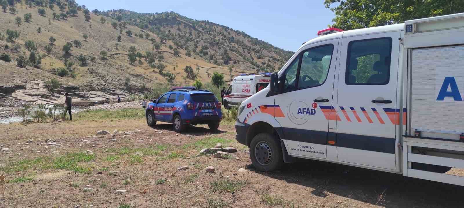 Şırnak’ta boğulma tehlikesi geçiren 15 yaşındaki çocuk hastanede öldü