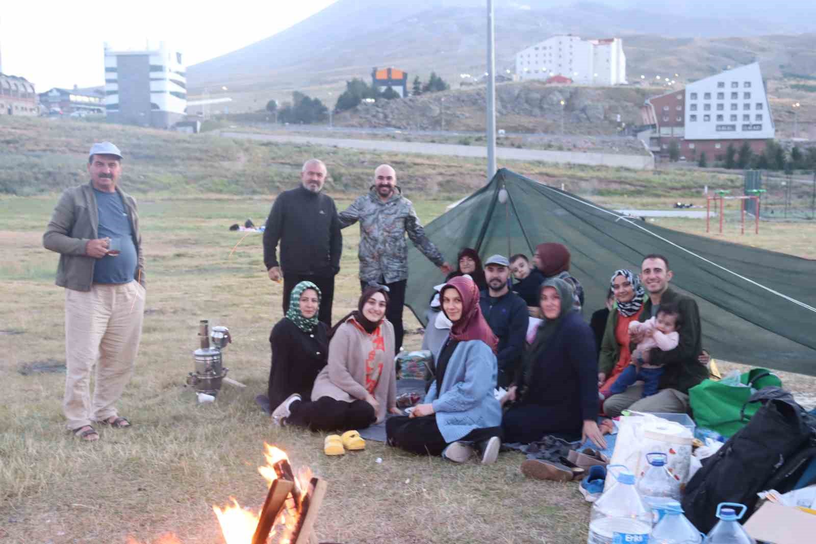 Sıcaktan bunalanlar yaylada