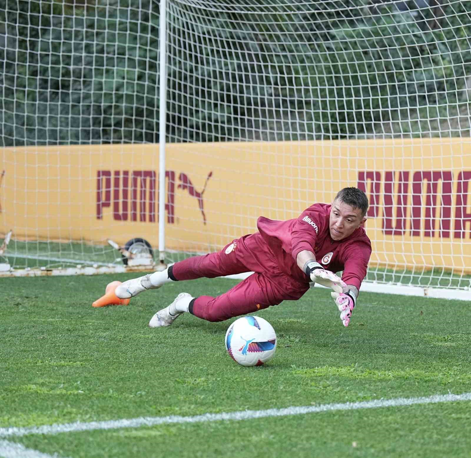 Galatasaray, yeni sezon hazırlıklarını sürdürdü