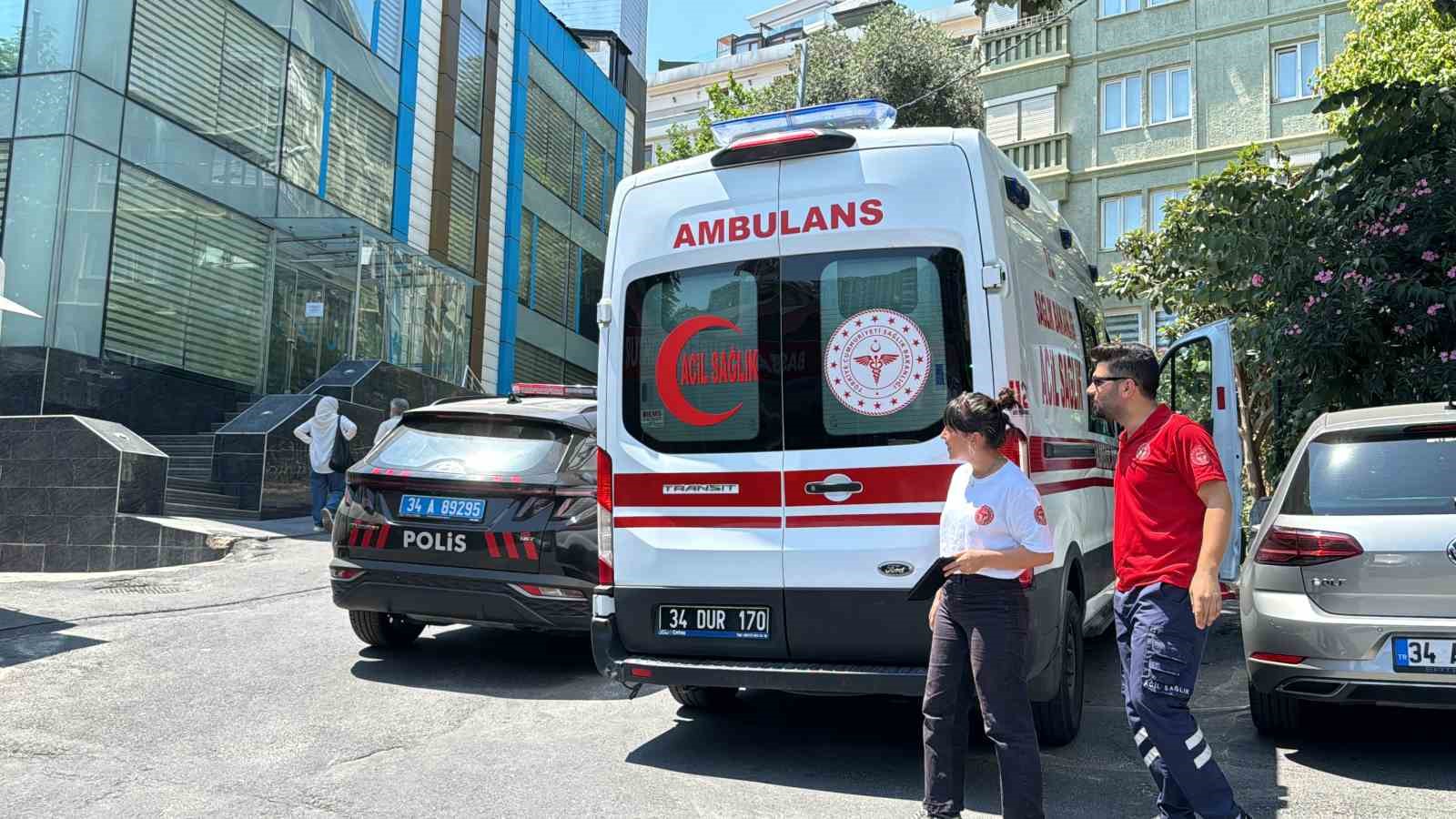 Şişli’de 4 katlı binada korkutan yangın: Daire kullanılamaz hale geldi