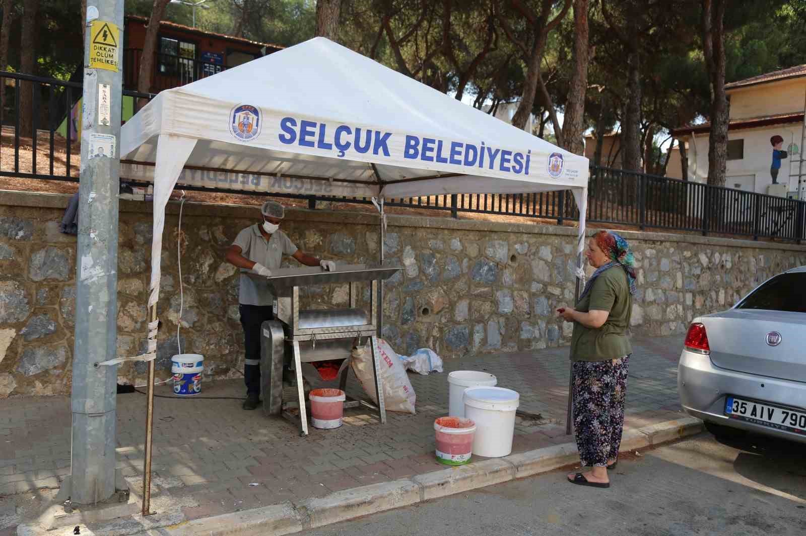 Selçuk’ta salça zamanı