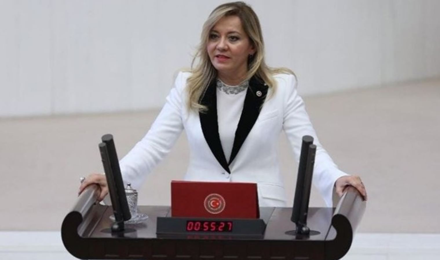 Aylin Cesur kimdir? İYİ Parti 27. Dönem Isparta Milletvekili Aylin Cesur neden istifa etti? - Son Dakika Siyaset Haberleri | Cumhuriyet