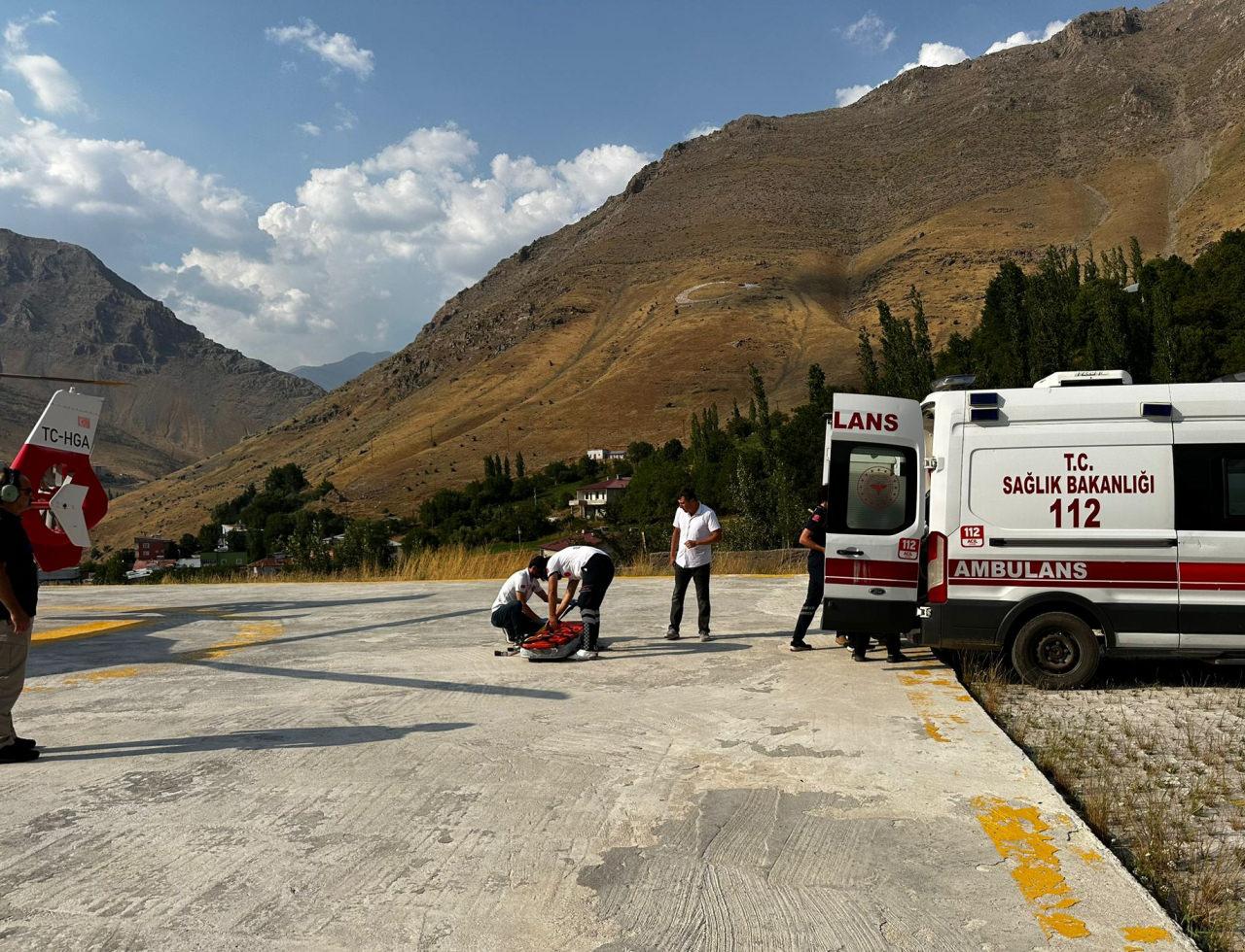 Van'da ambulans helikopter 12 yaşındaki hasta için havalandı