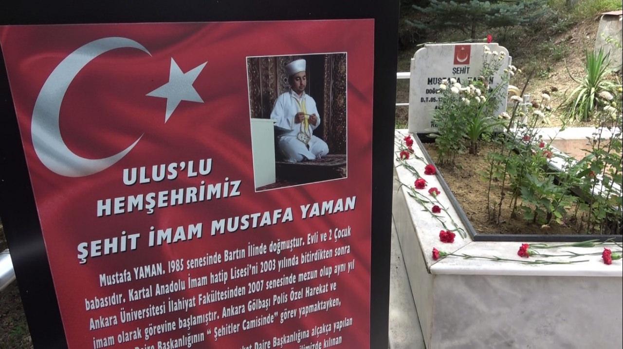 15 Temmuz'da şehit olan oğlunun cebinden çıkan 5 TL'yi yanından ayırmıyor