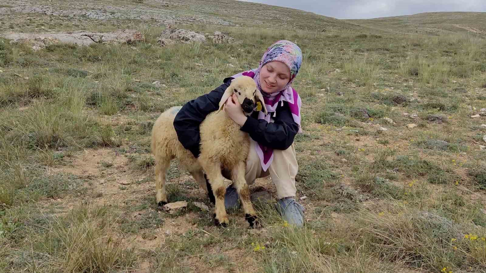 Uzman Eller Projesi ile genç yaşta kendi işini kurdu