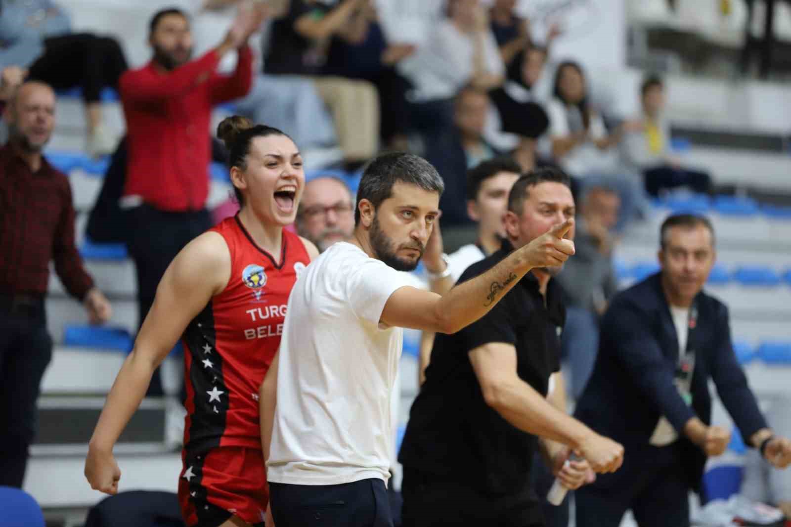 Turgutlu Belediyesi Kadın Basketbol Takımında teknik ekip ile yola devam