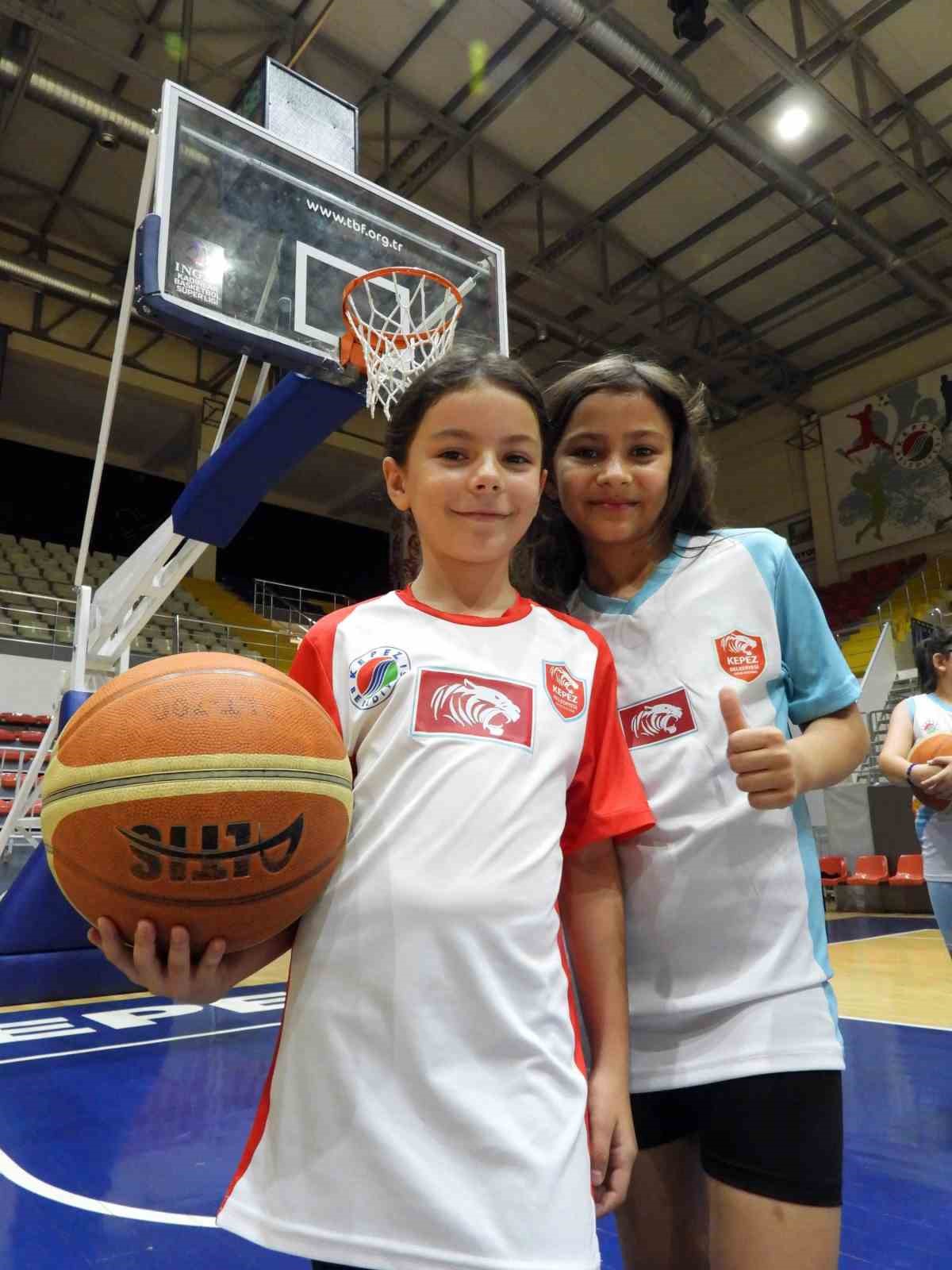 Kepez Basketbol Kulübü, geleceğin takımını oluşturuyor