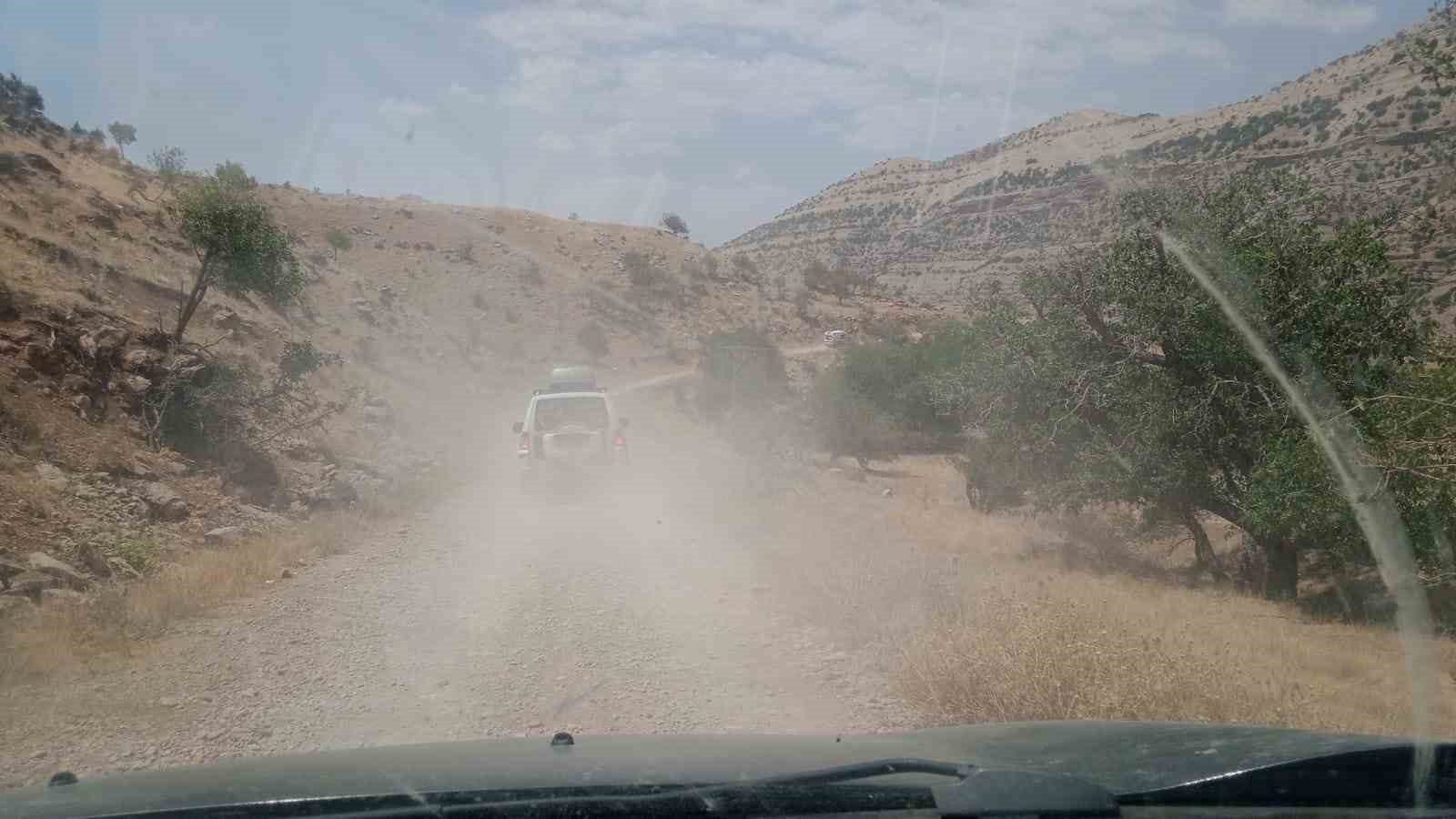 Siirt’te traktör devrildi: 2’si ağır 7 yaralı