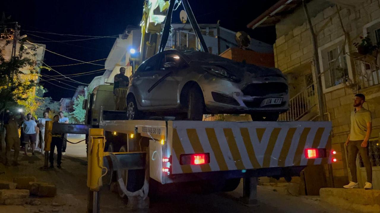 Nevşehir'de otomobil evin bahçesine girdi: 2 Yaralı