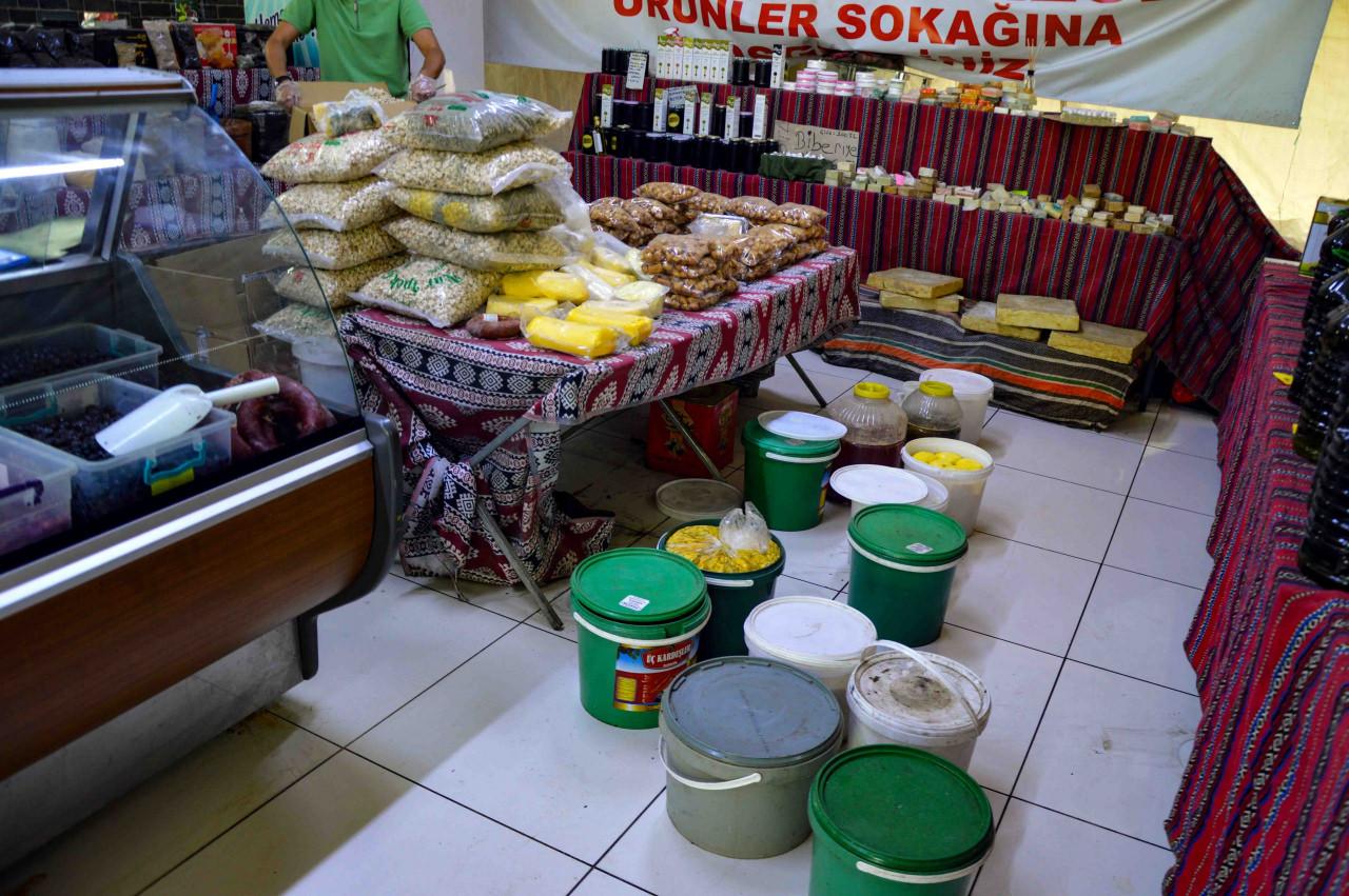 Diyarbakır'da 1 ton 200 kilo gıda imha edildi