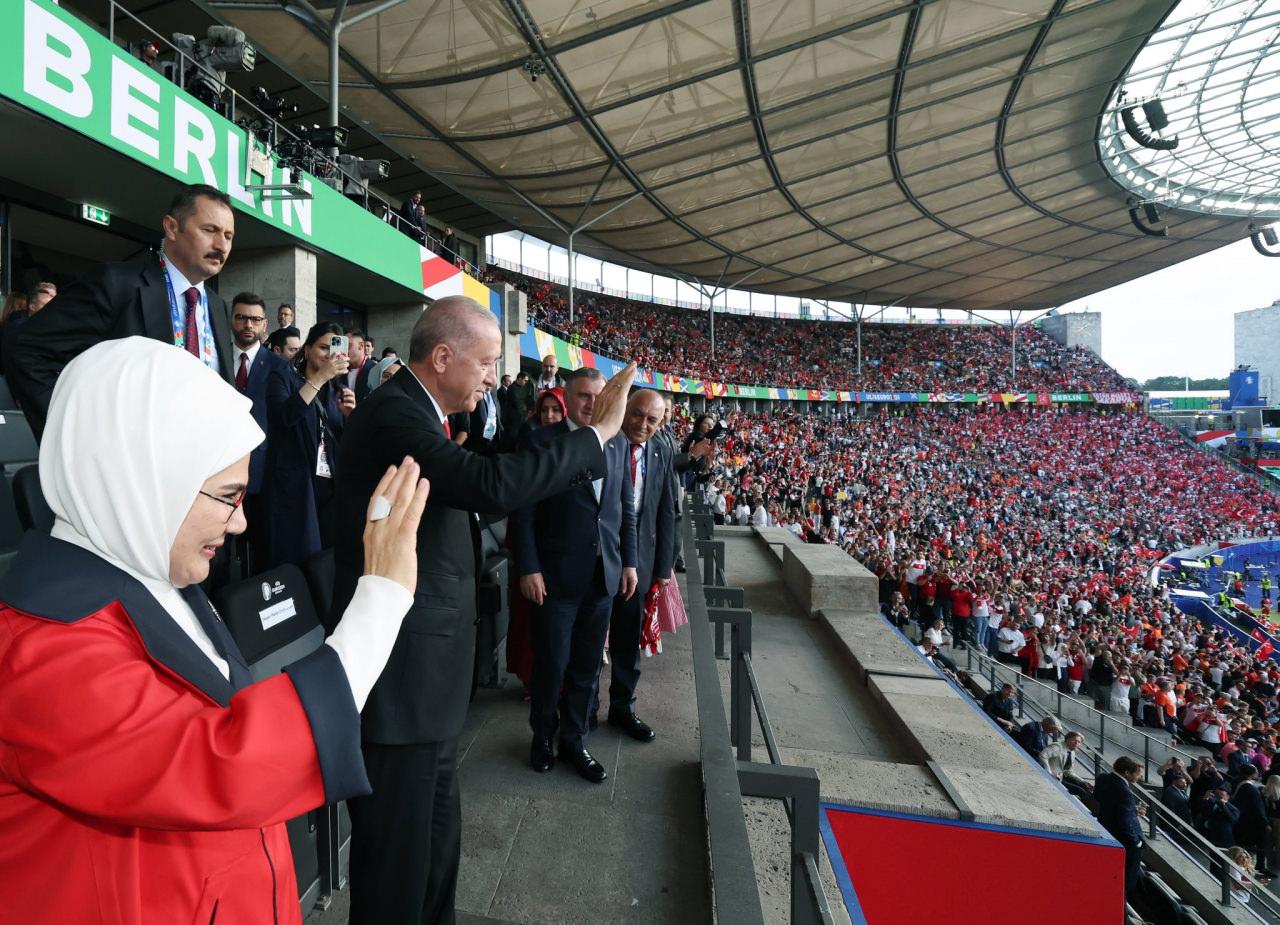 Emine Erdoğan'den tebrik mesajı