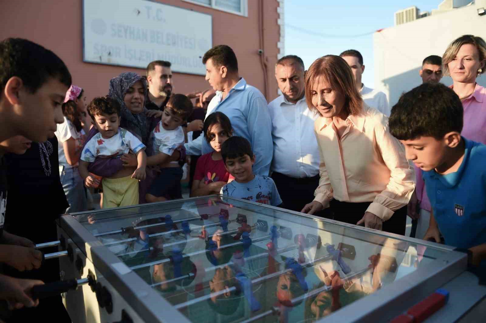 Seyhan Belediyesinden 10 tesis ve 14 branşta binlerce çocuğa spor eğitimi