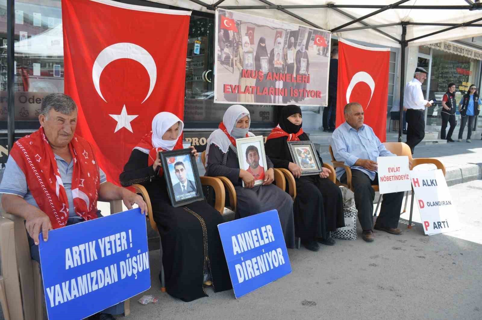 Muşlu annelerin evlat nöbeti kararlılıkla sürüyor