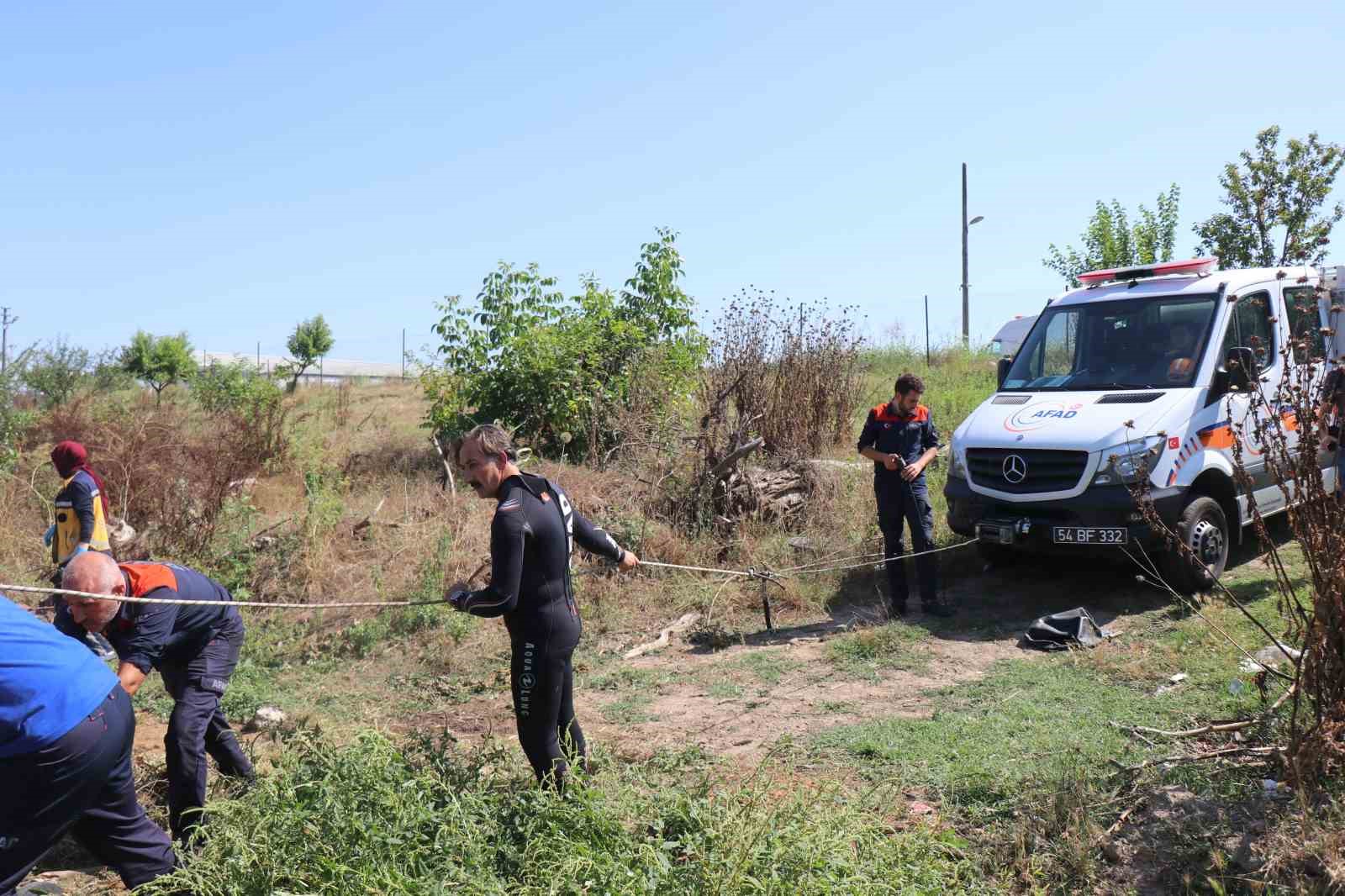 Arkadaşları ile girdiği Sakarya Nehri’nden cansız bedeni çıktı