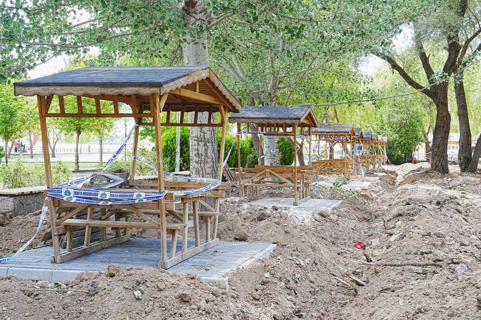 Gölbaşı Atatürk Sahil Parkı yenileniyor