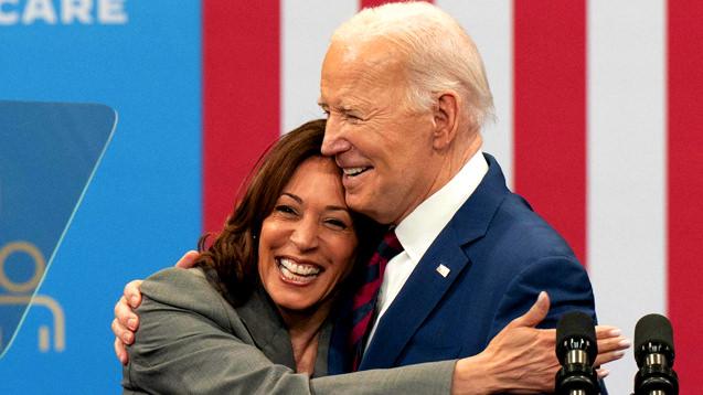 Kamala Harris'ten Biden açıklaması: Çoktan aştı...