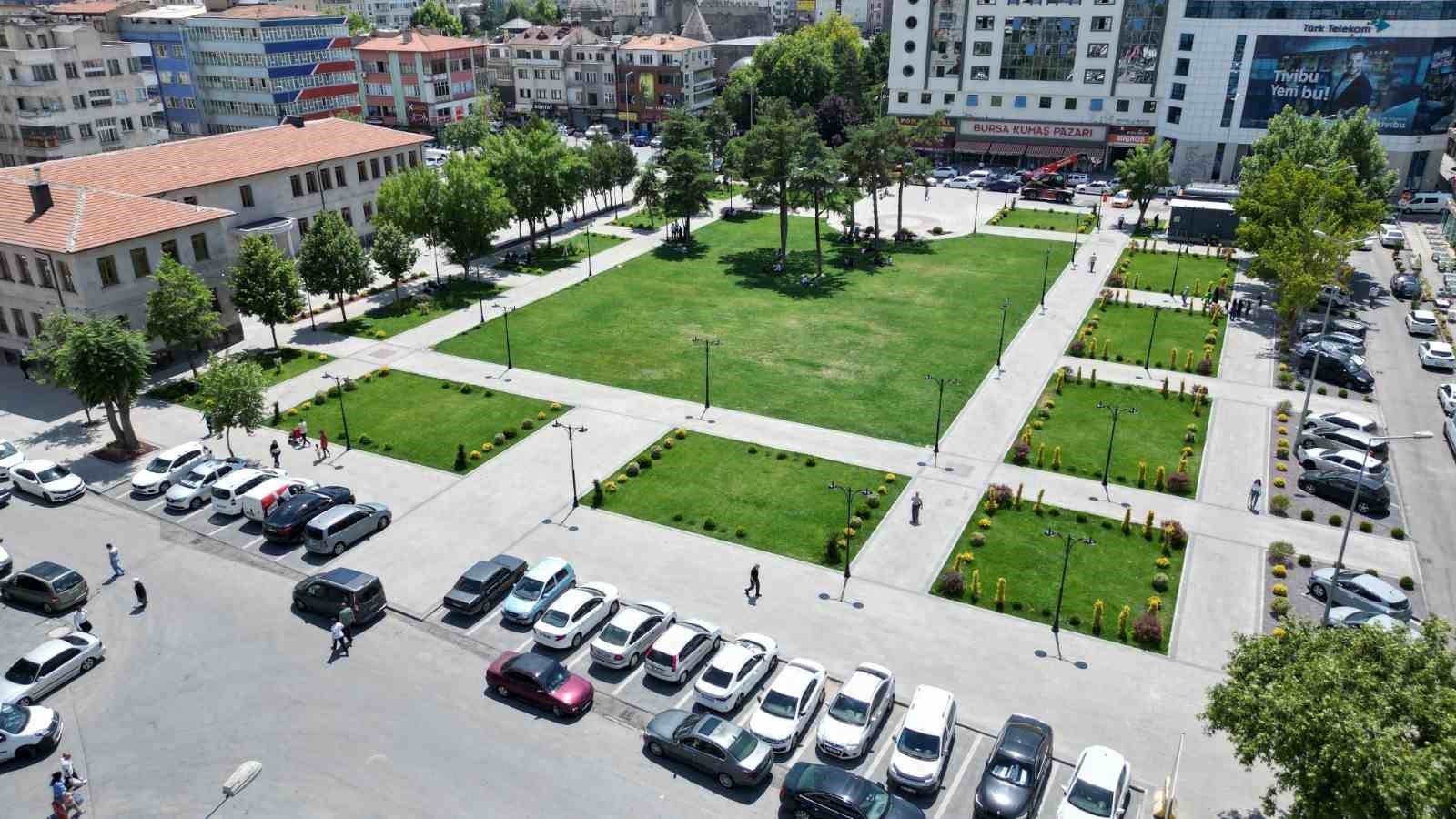 Melikgazi Belediyesi’nin kazandırdığı park ve yeşil alanlar vatandaşın gözdesi oldu