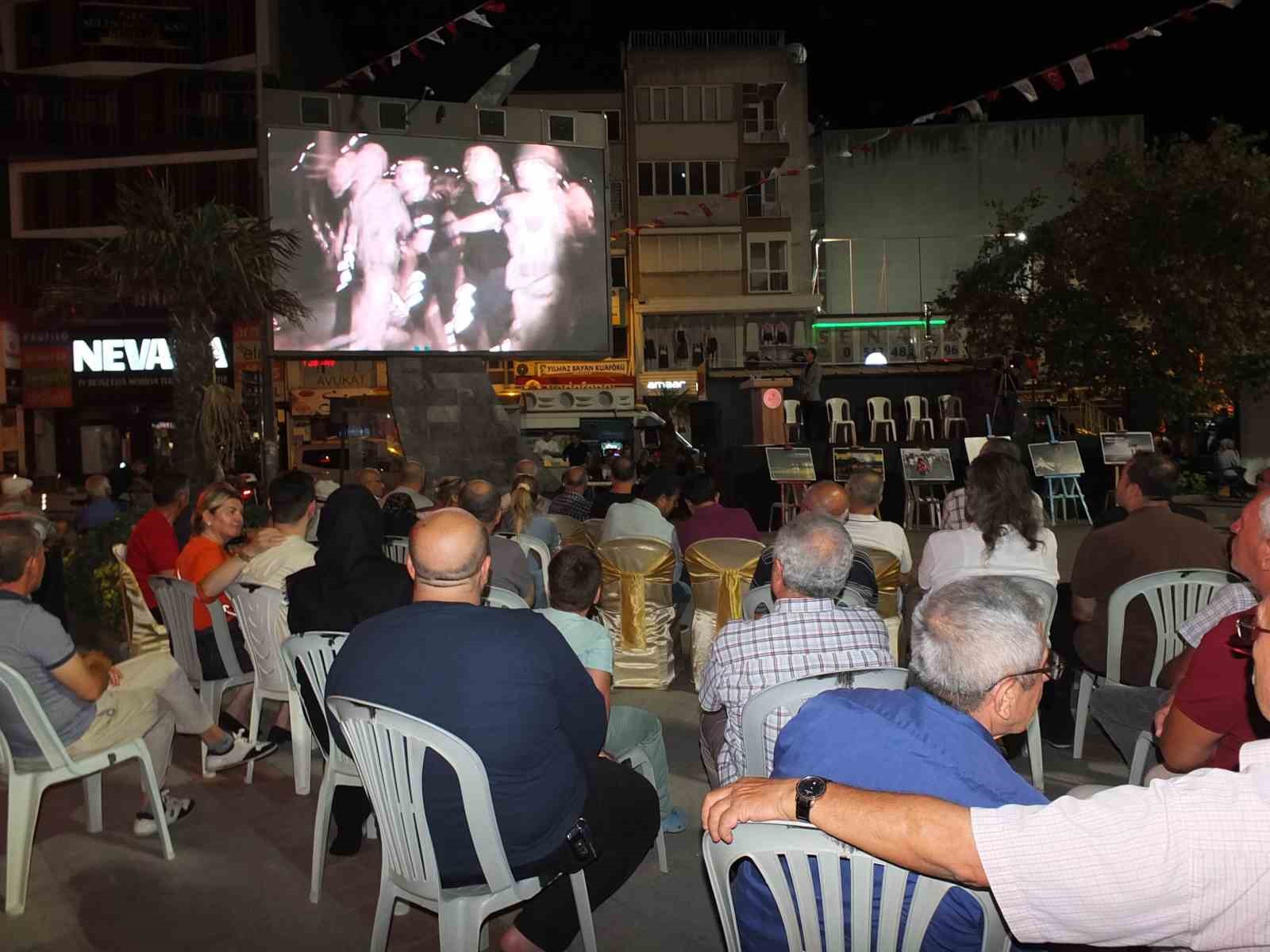 Burhaniye de 15 Temmuz Demokrasi ve Milli Birlik Günü coşkusu