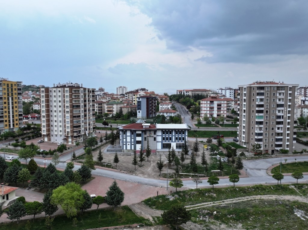 Başkan Çolakbayrakdar: “Şehrimize her yaş grubunu cezbedecek, yeni bir kütüphane kazandırıyoruz”