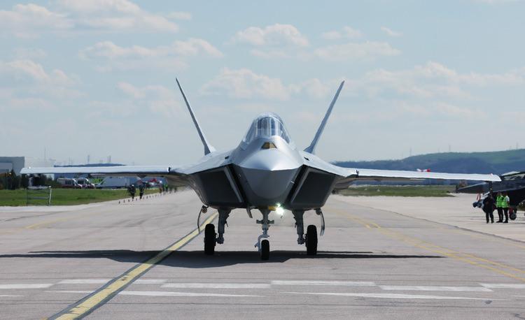 5 ülke peşinde, KAAN içinde müjdeyi verdi! İşte F-22'den üstün olan özelliklerinden biri..